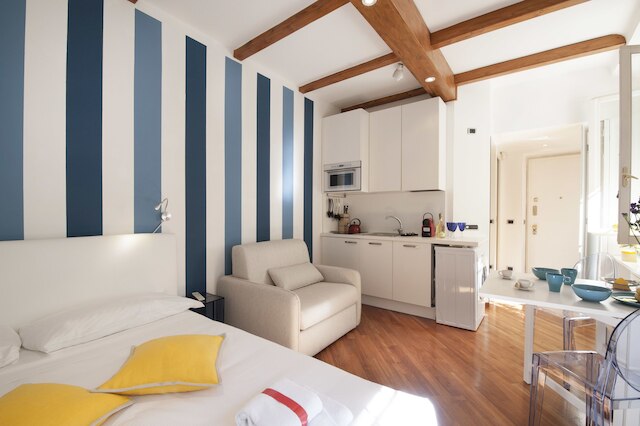 アット ホーム ハート オブ ミラノ - マンゾーニ