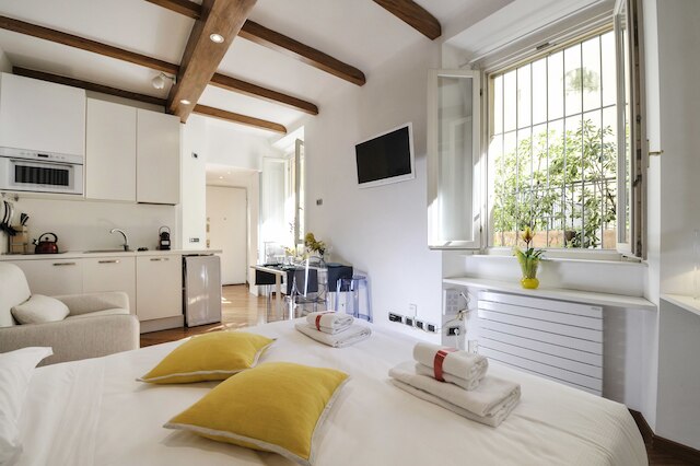 アット ホーム ハート オブ ミラノ - マンゾーニ