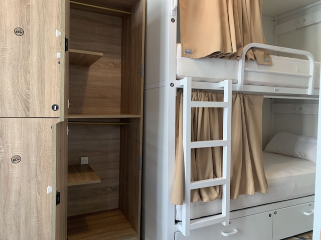 コインパクト・コリビング - ホステル