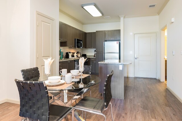 グローバル ラグジュアリー スイーツ ベイポインテ ステーション