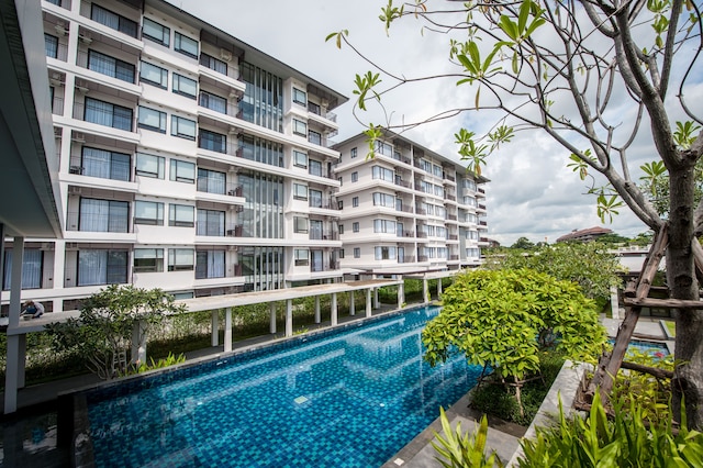 バーガンディー レジデンス