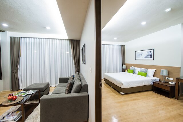 バーガンディー レジデンス