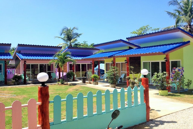 ラッキー バンガロー