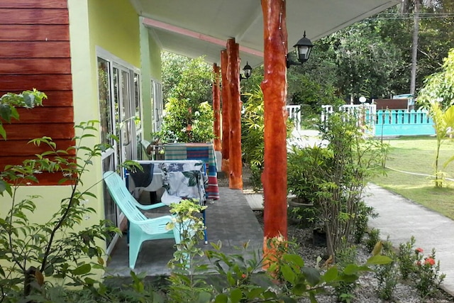 ラッキー バンガロー