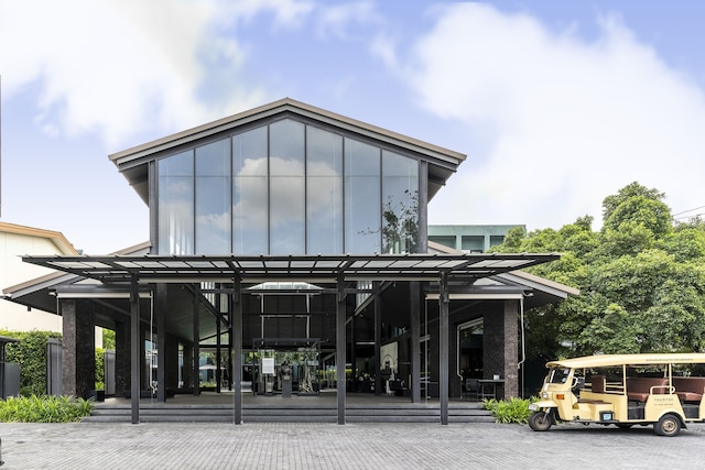 シアター レジデンス