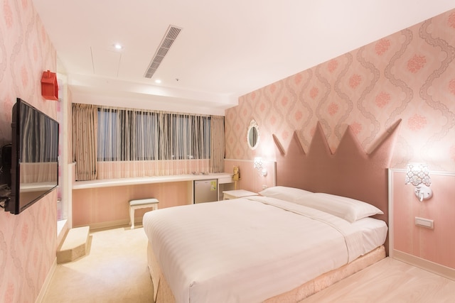 RF ホテル - サンチョン (富裕自由旅店 三重正義館)