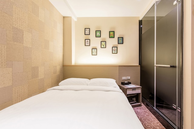 RF ホテル リンセン (RF 富裕自由旅店-林森館)