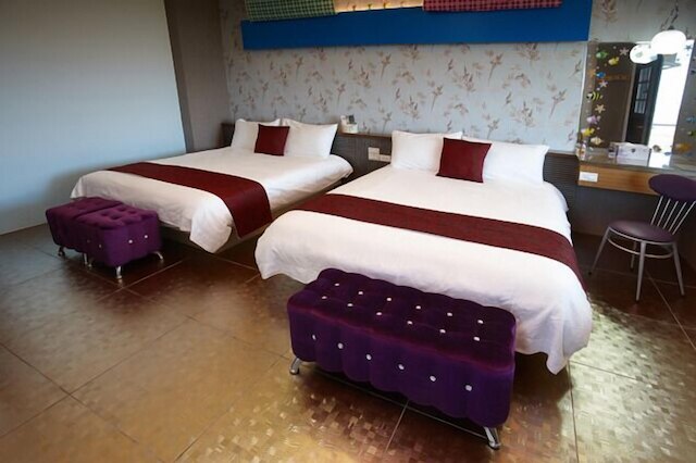 ランヤン b エン b (蘭陽溪口海景民宿)