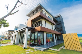 ランヤン b エン b (蘭陽溪口海景民宿)