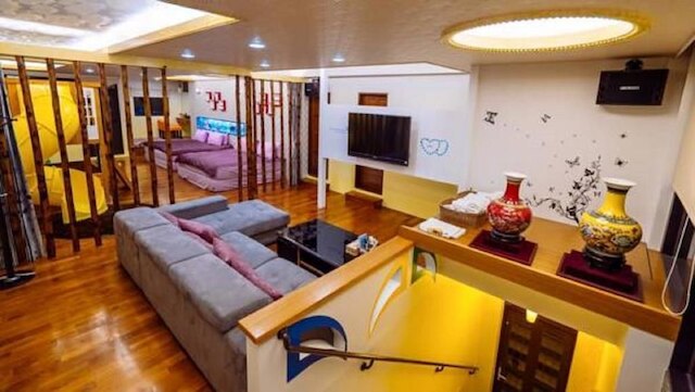 ランヤン b エン b (蘭陽溪口海景民宿)