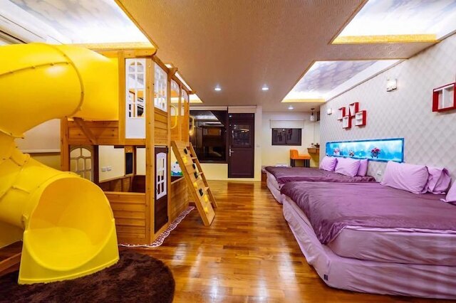 ランヤン b エン b (蘭陽溪口海景民宿)