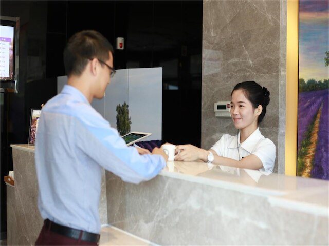 ラヴァンド ホテル GZ ホワンプー アベニュー ブランチ (麗枫酒店 广州天河公园员村地铁站店)