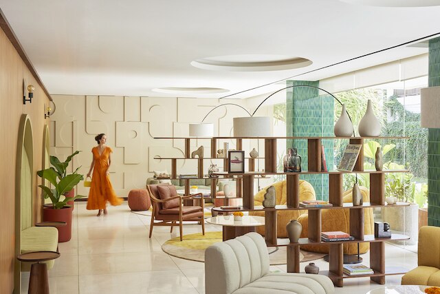 クレオ スミニャック, パート オブ ジョイ ド ヴィーヴル by Hyatt