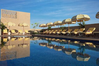 クレオ スミニャック, パート オブ ジョイ ド ヴィーヴル by Hyatt