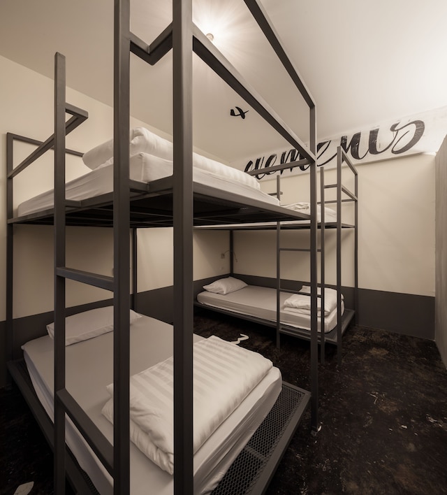 サンダー バード ホステル