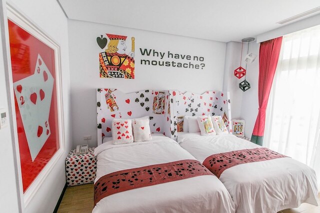 ジン ピン ホテル (金品精緻旅店)