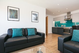 ブルーストーン アパートメンツ - トリニティ