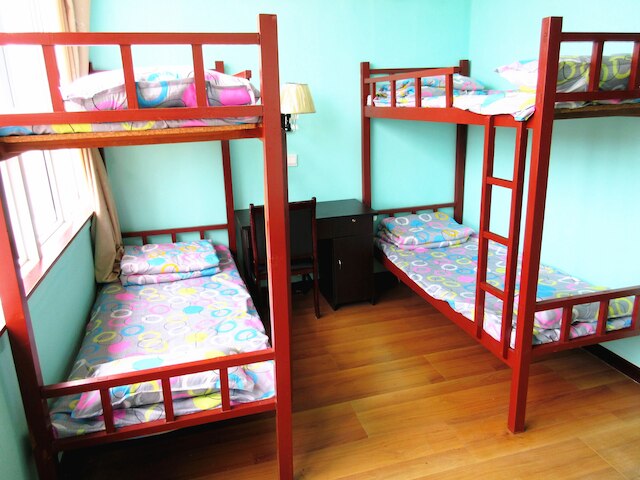 25 フォー シーズンズ ユース ホステル (青島 25 度四季青年旅舍)