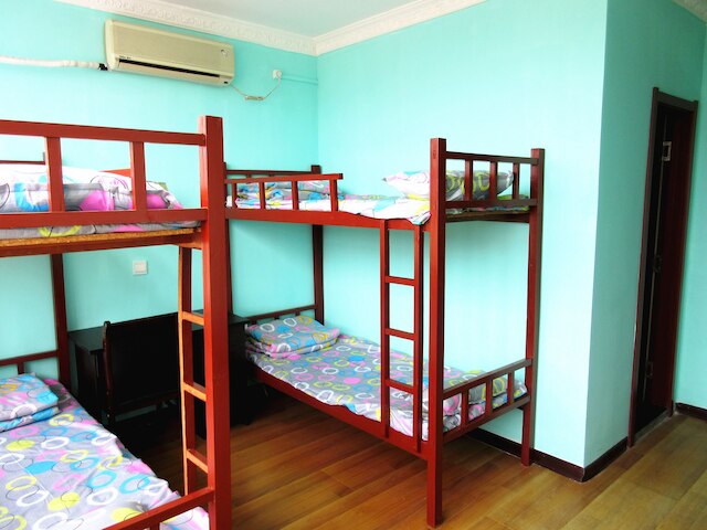 25 フォー シーズンズ ユース ホステル (青島 25 度四季青年旅舍)