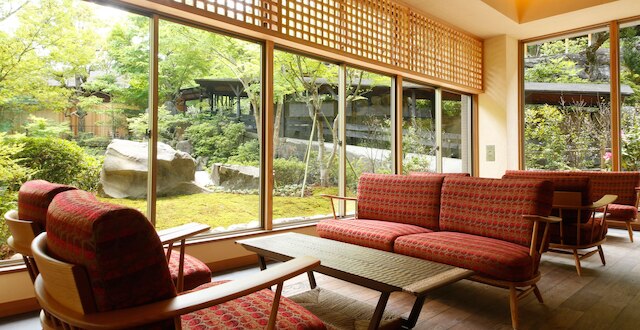 湯山荘 阿讃琴南