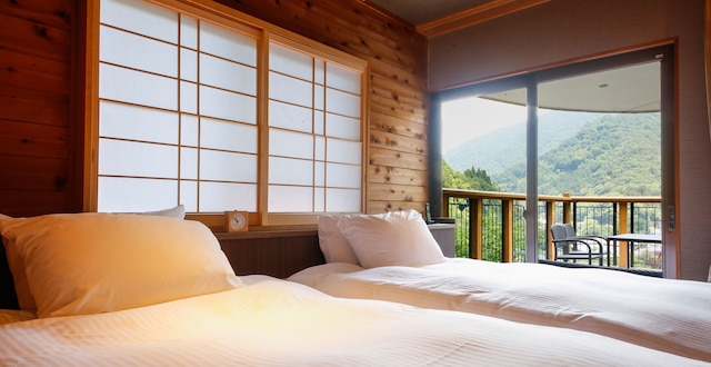 湯山荘 阿讃琴南