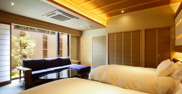 湯山荘 阿讃琴南