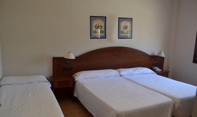 ホテル レイエス シリエス