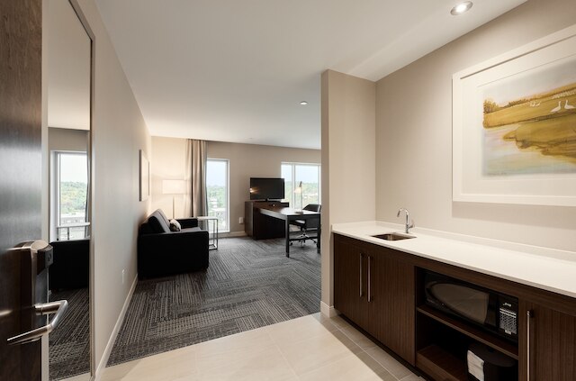 ハンプトン イン & スイーツ バイ ヒルトン ケベック シティ レヴィ