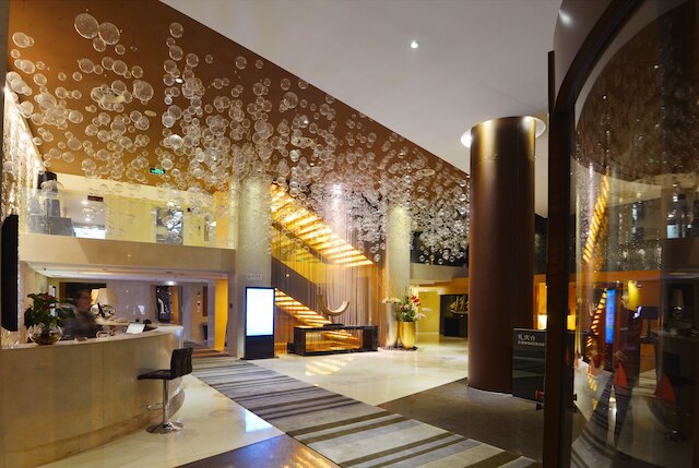 青島ウーシェングアン ホリデイ ホテル (武胜关度假酒店)