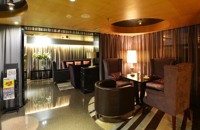 青島ウーシェングアン ホリデイ ホテル (武胜关度假酒店)