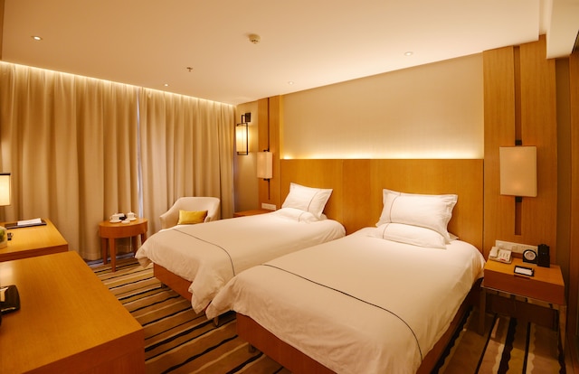 青島ウーシェングアン ホリデイ ホテル (武胜关度假酒店)