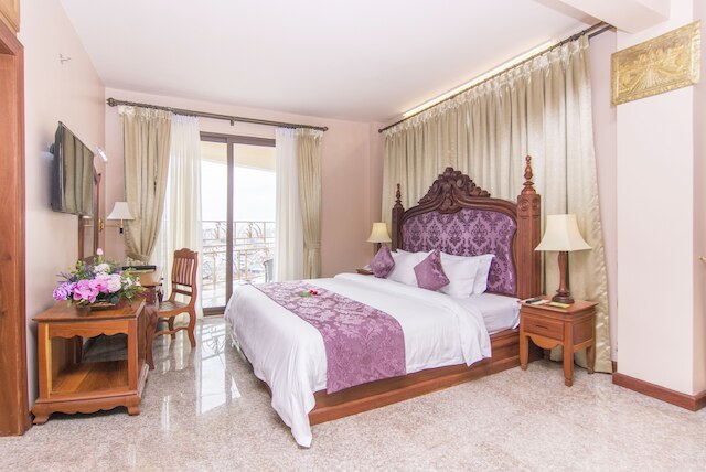 プノンペン エラ ホテル