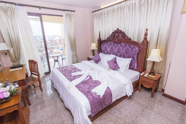 プノンペン エラ ホテル