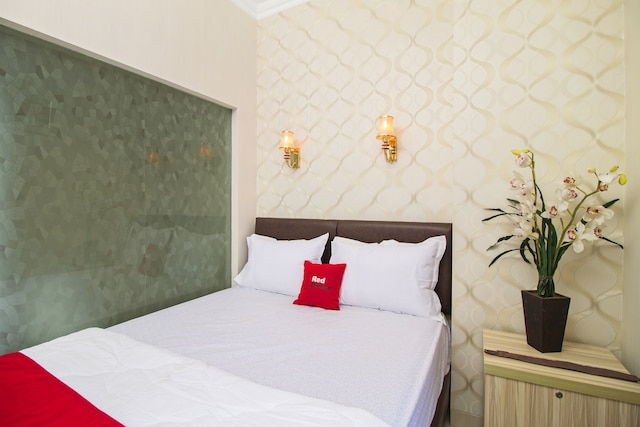 レッドドアーズ プラス アット シデン バラット