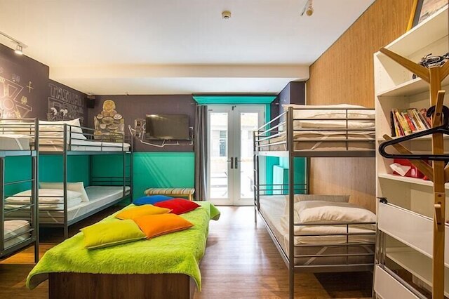 マイディア バックパッカーズ (我鹿背包輕旅)