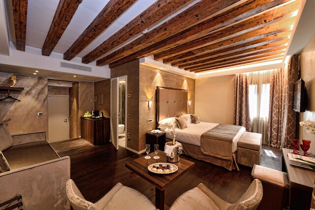 ローザ サルヴァ ホテル