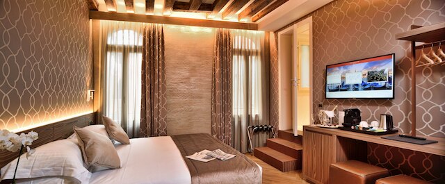 ローザ サルヴァ ホテル