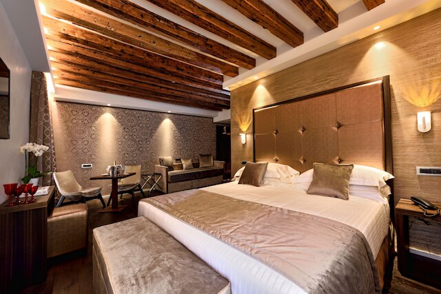 ローザ サルヴァ ホテル