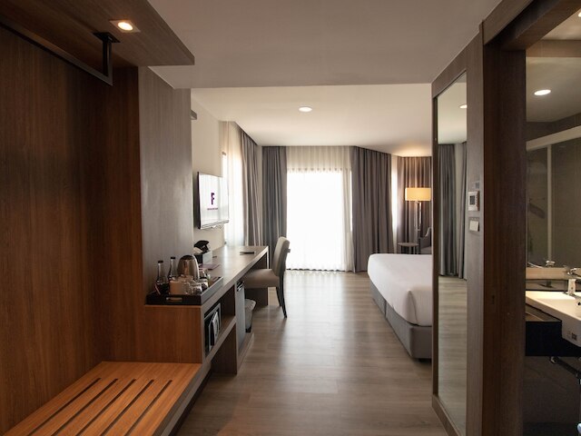 フォーチュン ビュー コン ホテル ナコーン フノム