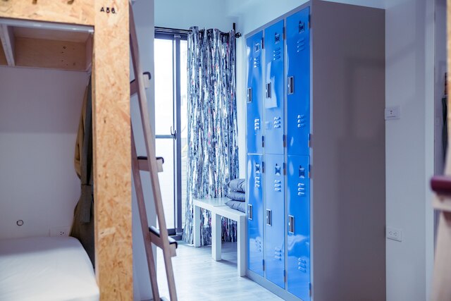 イートズー ホテル (EATzzZ 旅館)