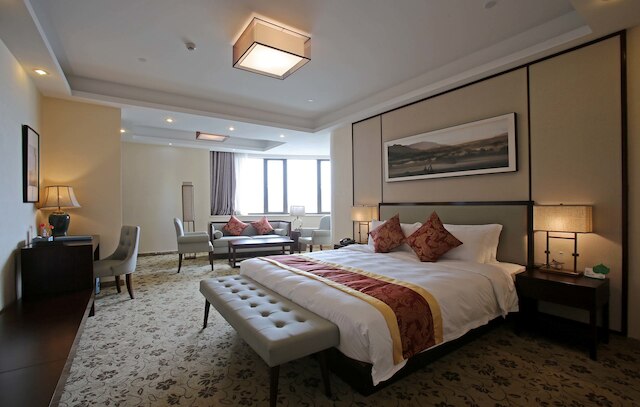 広州シーマンズ クラブ (广州海员俱乐部)