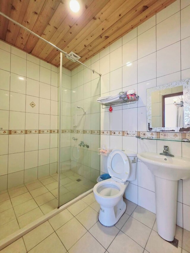 キュー ハウス (Q 屋民宿)