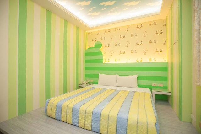 チェリー ブロッサム モーテル (櫻花村汽車旅館)