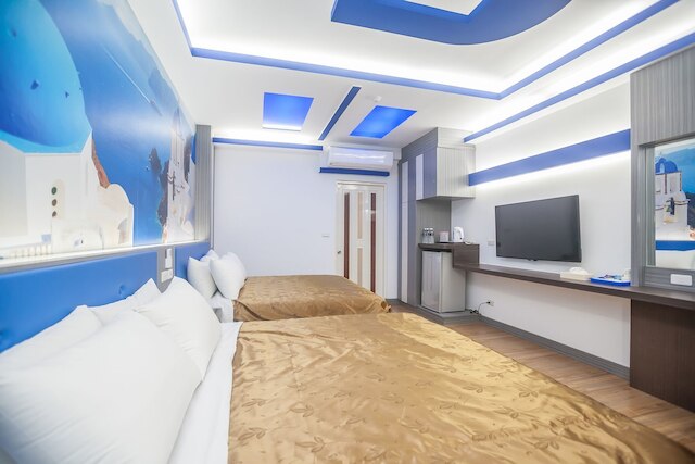 チェリー ブロッサム モーテル (櫻花村汽車旅館)