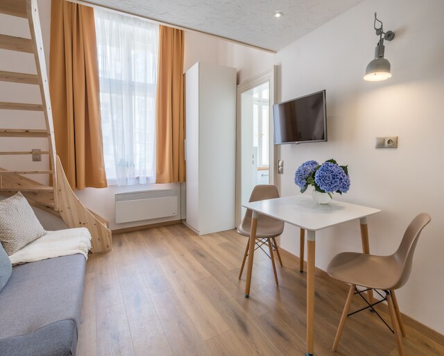 モルデカイトゥエルブアパートメントバイアドレズリビング