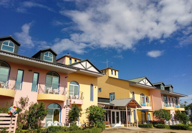 ボヘミアン ホリデイ イン (波希米亞渡假會館)