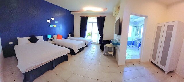 ボヘミアン ホリデイ イン (波希米亞渡假會館)