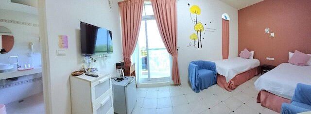 ボヘミアン ホリデイ イン (波希米亞渡假會館)