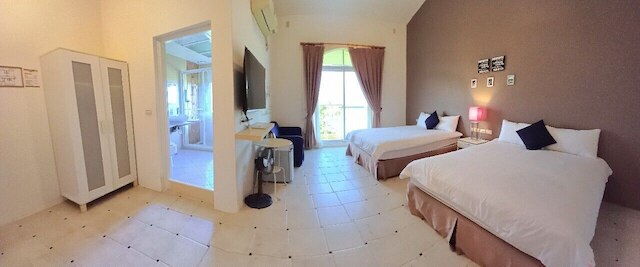 ボヘミアン ホリデイ イン (波希米亞渡假會館)