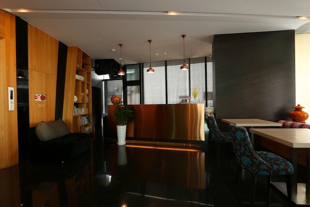 スモーキング ロック リゾート (冒煙的石頭溫泉度假旅館)